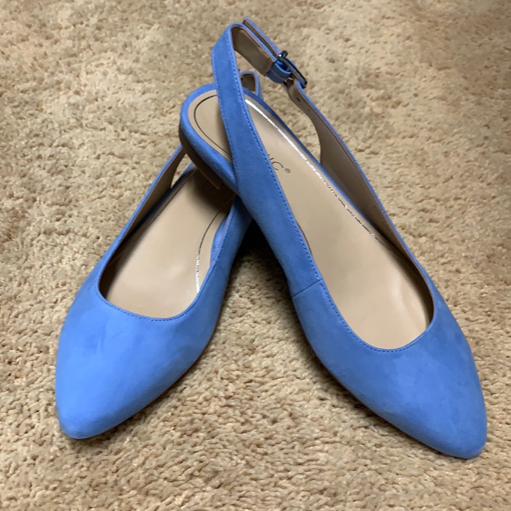 Vionic baby blue sued sling back flat 7 New